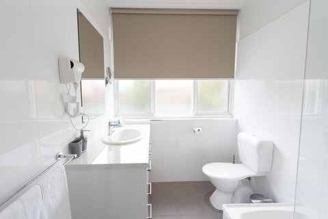 Wagga RSL Club Motel - Food Delivery Shop 10