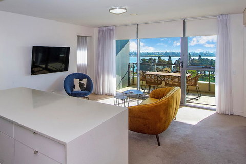 Terminus Apartment Hotel, Ascend Hotel Collection - Food Delivery Shop 1