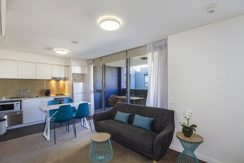 Terminus Apartment Hotel, Ascend Hotel Collection - Food Delivery Shop 25