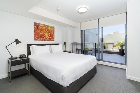 Terminus Apartment Hotel, Ascend Hotel Collection - Food Delivery Shop 17