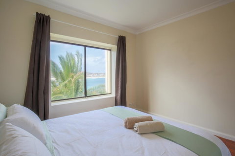 Ultimate Bondi Escape #2 - A Bondi Beach Holiday Home - Food Delivery Shop 9