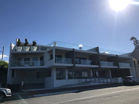 Belle Vue- Penthouse At Black Beach - Food Delivery Shop 17