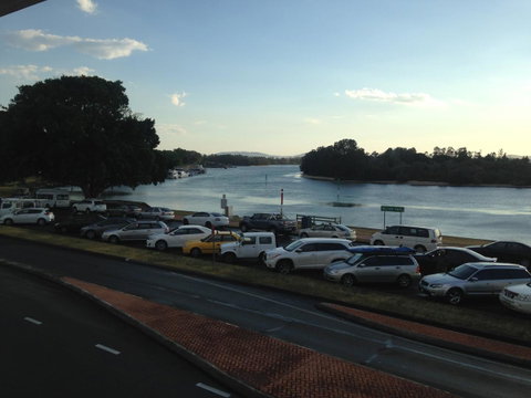 Lakes And Ocean Hotel Forster - Food Delivery Shop 26