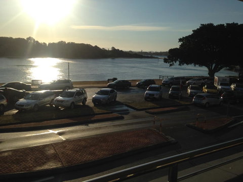Lakes And Ocean Hotel Forster - Food Delivery Shop 29