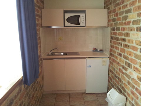 Mollymook Surfbeach Motel & Apartments - Food Delivery Shop 34