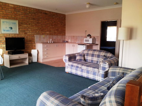 Mollymook Surfbeach Motel & Apartments - Food Delivery Shop 40