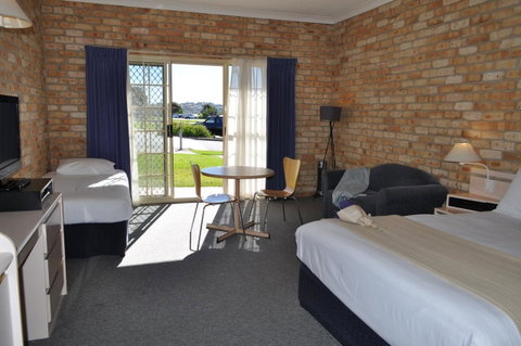 Mollymook Surfbeach Motel & Apartments - Food Delivery Shop 1