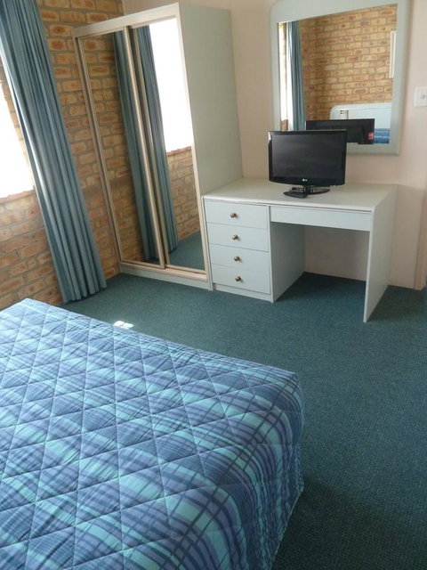 Mollymook Surfbeach Motel & Apartments - Food Delivery Shop 37