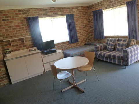 Mollymook Surfbeach Motel & Apartments - Food Delivery Shop 25