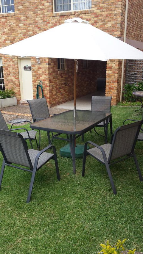 Mollymook Surfbeach Motel & Apartments - Food Delivery Shop 11