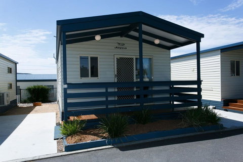 Crestview Tourist Park - Food Delivery Shop 5