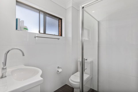 Coastal Bay Motel - Food Delivery Shop 3