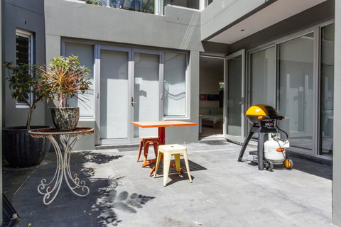 Hideaway Haven, The Cute Place To Put Up Your Feet - Food Delivery Shop 34