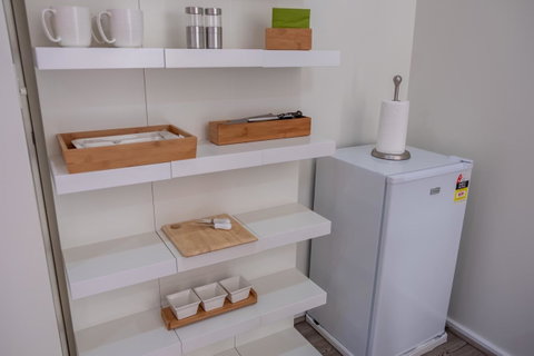 Hideaway Haven, The Cute Place To Put Up Your Feet - Food Delivery Shop 4