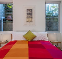 Bondi Retreat Suite - Food Delivery Shop