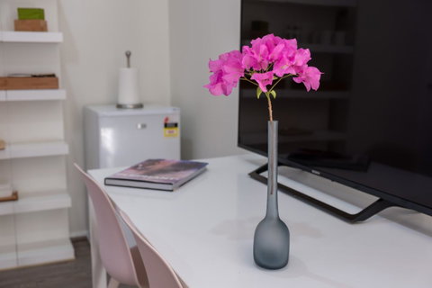 Hideaway Haven, The Cute Place To Put Up Your Feet - Food Delivery Shop 5