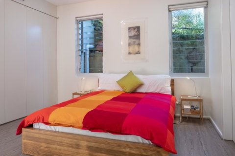 Hideaway Haven, The Cute Place To Put Up Your Feet - Food Delivery Shop 2