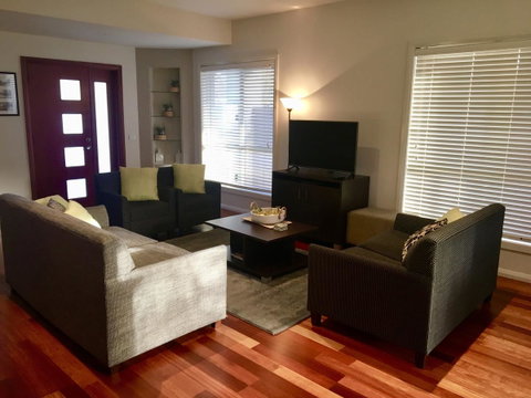 Encore Apartments - Food Delivery Shop 5