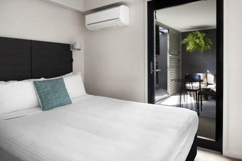 Veriu Randwick - Food Delivery Shop 3