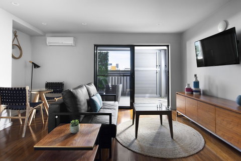 Veriu Randwick - Food Delivery Shop 2