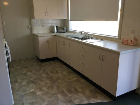 Tic Tac Toe Quality Accommodation - Food Delivery Shop 13