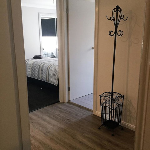 Tic Tac Toe Quality Accommodation - Food Delivery Shop 3