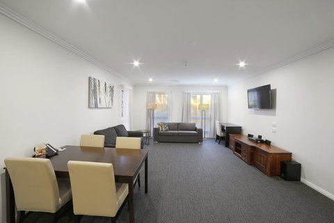 Best Western Plus Bolton On The Park - Food Delivery Shop 21