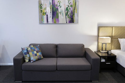 Best Western Plus Bolton On The Park - Food Delivery Shop 12