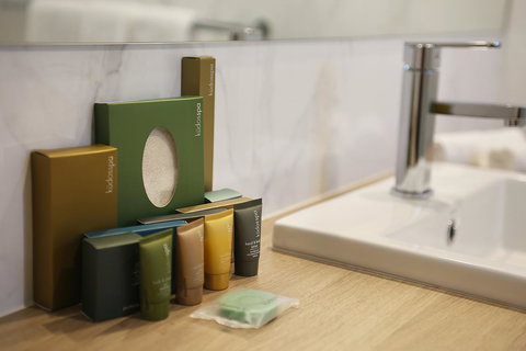 Best Western Plus Bolton On The Park - Food Delivery Shop 11