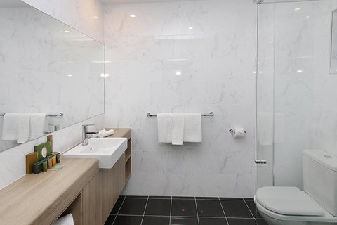 Best Western Plus Bolton On The Park - Food Delivery Shop 10