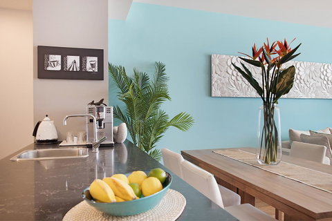 Arena Luxury Beachfront Apartment - Food Delivery Shop 16