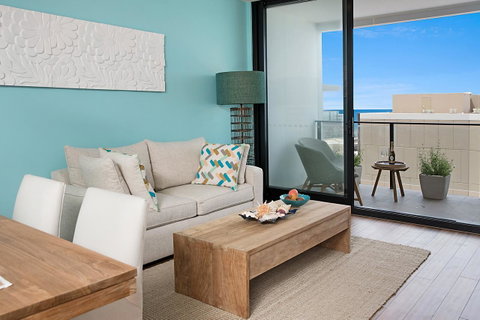 Arena Luxury Beachfront Apartment - Food Delivery Shop 44