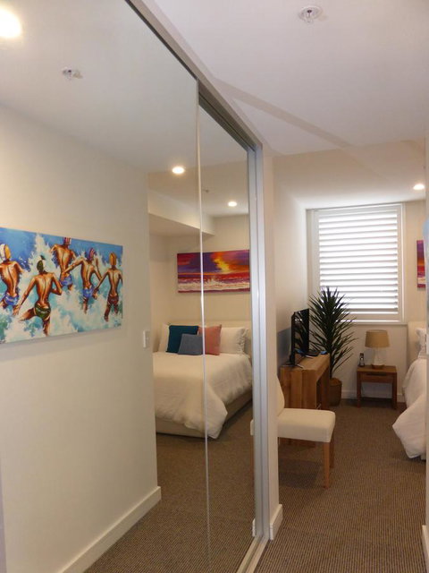 Arena Luxury Beachfront Apartment - Food Delivery Shop 28