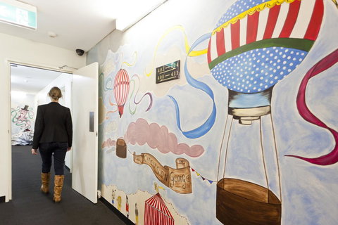 790 On George Backpackers - Pet Food Australia 24