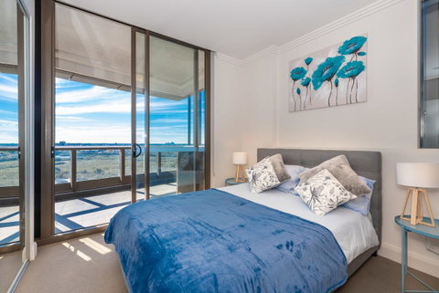 Olympic Park Sunshine 2 Bedrooms Apts With Private Parking - Food Delivery Shop 23