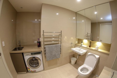 Olympic Park Sunshine 2 Bedrooms Apts With Private Parking - Food Delivery Shop 16