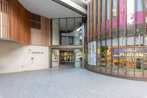 Olympic Park Sunshine 2 Bedrooms Apts With Private Parking - Food Delivery Shop 26