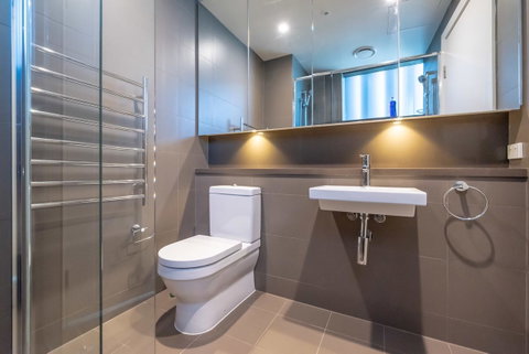 Olympic Park Sunshine 2 Bedrooms Apts With Private Parking - Food Delivery Shop 29