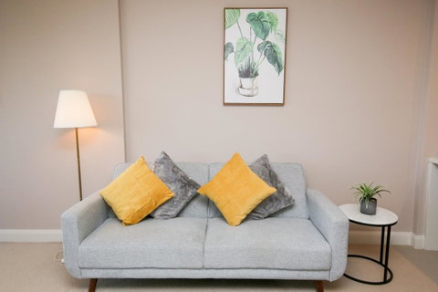 Olympic Park Sunshine 2 Bedrooms Apts With Private Parking - Food Delivery Shop 12