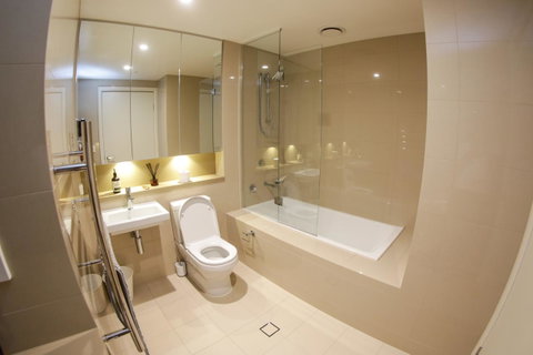 Olympic Park Sunshine 2 Bedrooms Apts With Private Parking - Food Delivery Shop 15