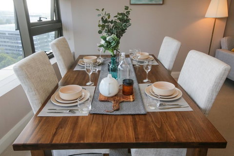Olympic Park Sunshine 2 Bedrooms Apts With Private Parking - Food Delivery Shop 11