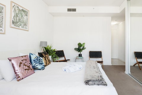 New SilkRoad Apartments Sydney - Food Delivery Shop 11