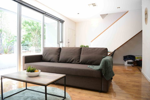 New SilkRoad Apartments Sydney - Food Delivery Shop 8