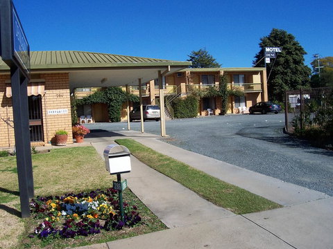 Deniliquin Motel - Food Delivery Shop 20