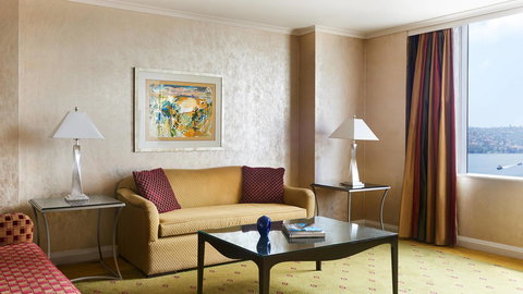 Sydney Harbour Marriott Hotel At Circular Quay - Pet Food Australia 5