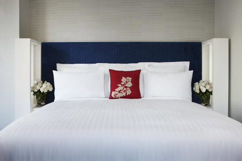 Sydney Harbour Marriott Hotel At Circular Quay - Pet Food Australia 24