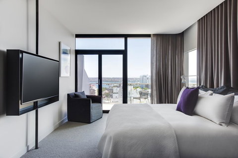 Hotel Indigo Sydney Potts Point, An IHG Hotel - Pet Food Australia 25