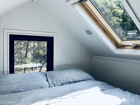 Christopher Tiny House - Food Delivery Shop 1