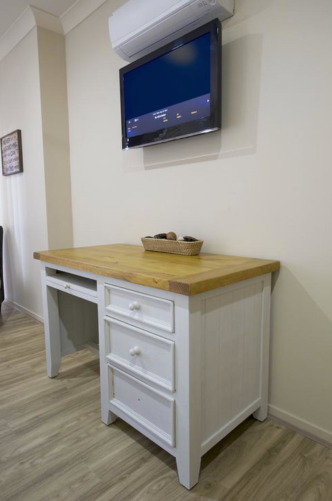 Marty's @ Little Beach - Pet Food Australia 26