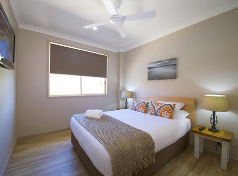 Marty's @ Little Beach - Pet Food Australia 20